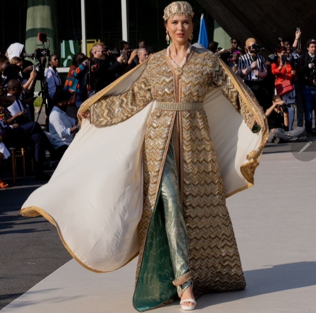 MAGIE DU CAFTAN MAROCAIN ..HISTORIQUE ET C’EST SIGNÉ…