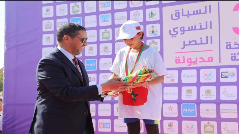 إقليم مديونة يحتفي باليوم العالمي للرياضة. نزهة بدوان وبدون حواجز تهدي خطوات النصر النسائية