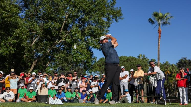 Comme à l’école .  » Le clinic » by Erik Compton était à Dar Essalam