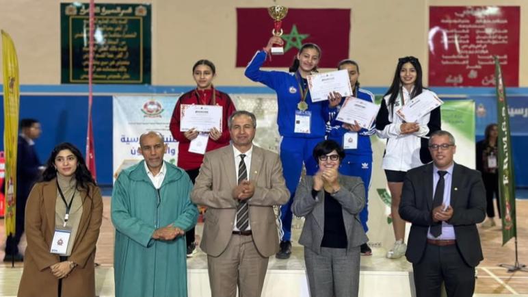 BADMINTON ET SPORTS ÉCHECS . RÉUSSITE À DAKHLA . ICI C LE SPORT SCOLAIRE. 