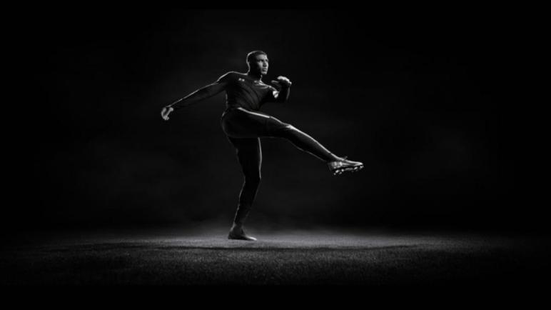 Hakimi habillé en Under Armour et quelle élégance ! Shadow Elite3 et but
