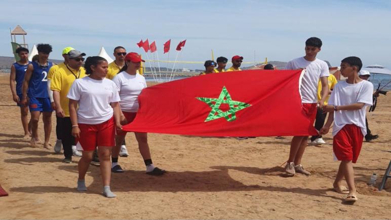 Nador . Ô que  le Nord est beau . Beach volley à Marchica et que des services .